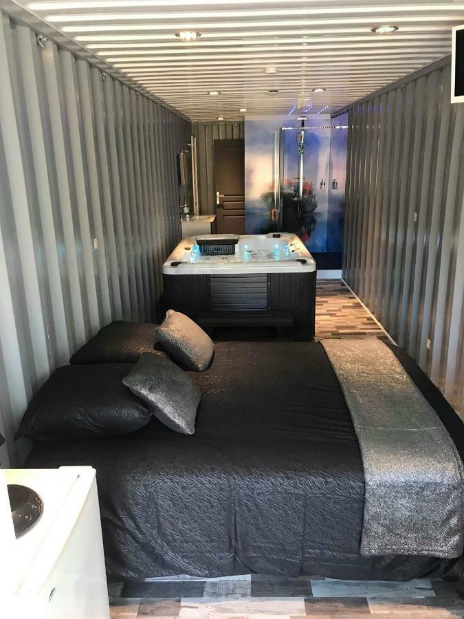 Les Docks Insolite & Spa Apartment Berck Bagian luar foto